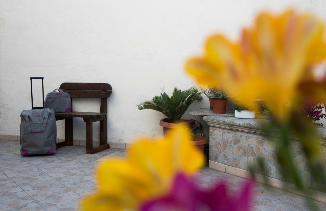فندق Le Tre Rose Di Gio Casamassella المظهر الخارجي الصورة